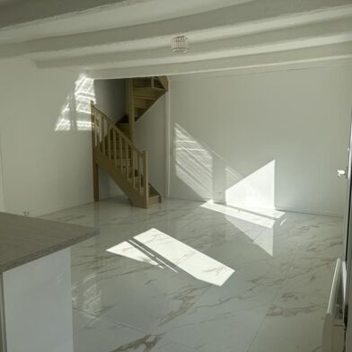 Maison 4 pièces 2200 €