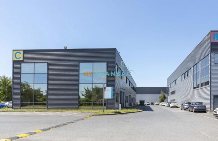 LIEUSAINT A LOUER Local d'activité 521m² — photo 4