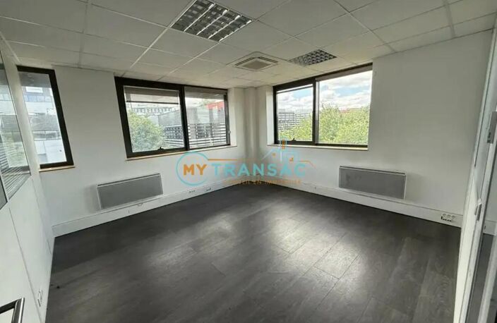 ST-DENIS A LOUER Local d'activité de 231m² — photo 2