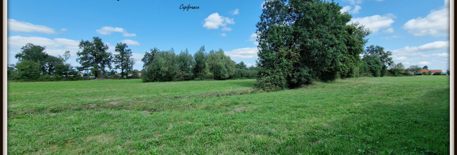 Terrain  1285 m² à vendre à Bâgé-le-Châtel (01380)