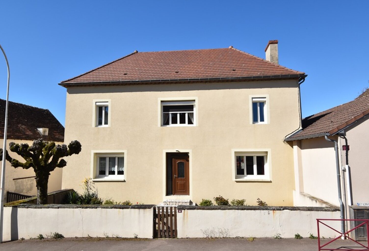 Maison à vendre 6 pièces Bourbon-Lancy (71) — photo 1