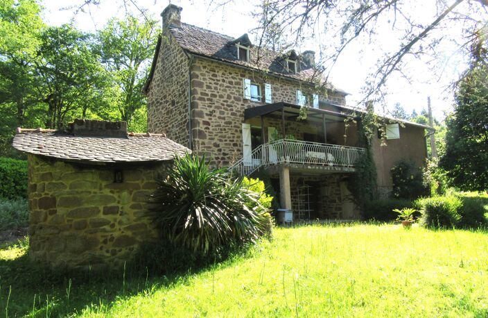 EXCLUSIVITE PRUINES - Belle maison en pierre avec appartement attenant, le tout sur un très beau terrain de 2903 m²  — photo 2