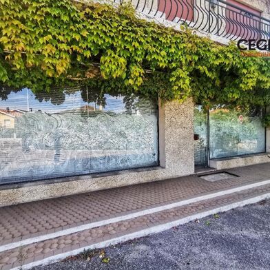 Bureau 7 pièces 299000 €