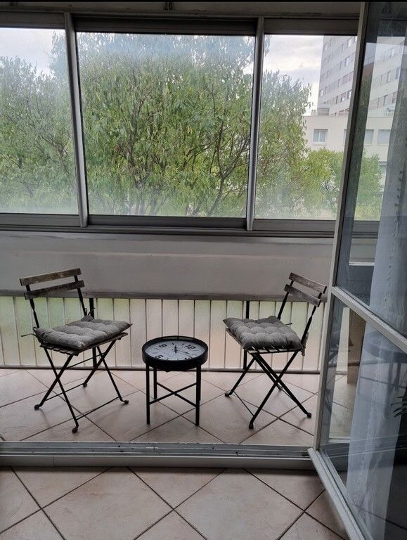Photo Location T3 63 m² à Rillieux-la-Pape 930 ¤ CC /mois image 2/3