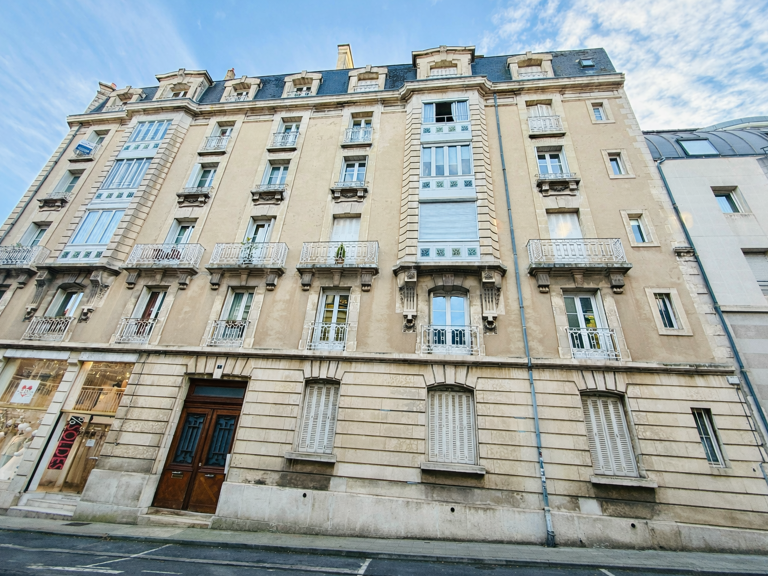 Poitiers Plateau - Appartement rénové dans immeuble avec asc — photo 1