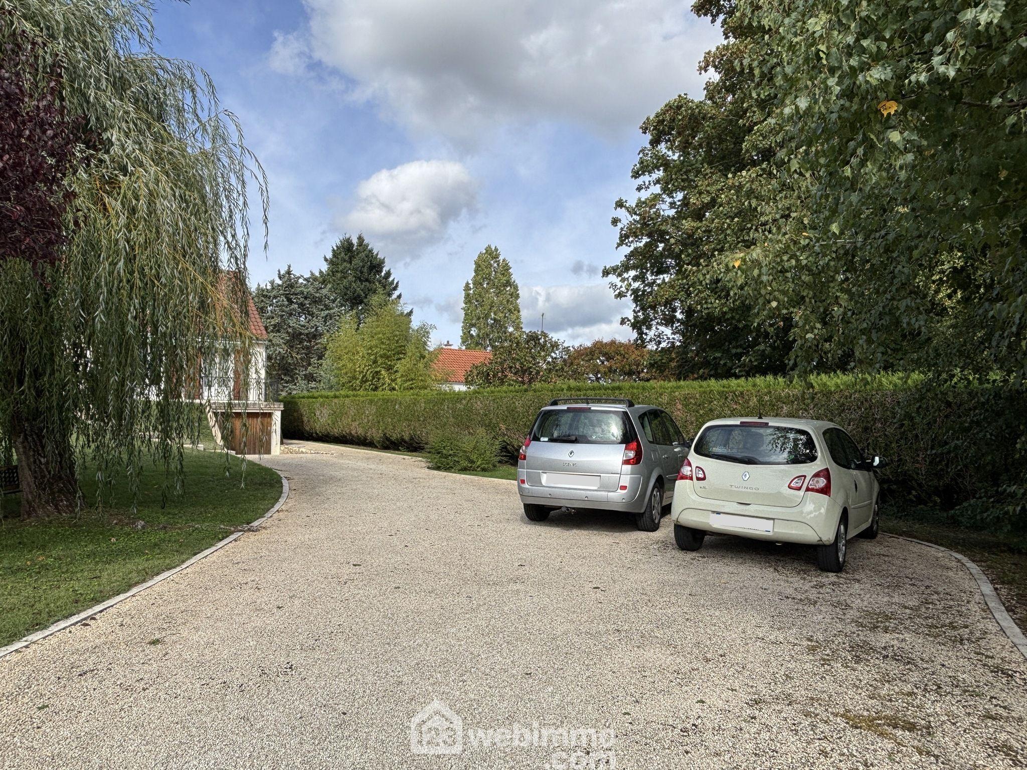 Maison - 206m² - Montamisé