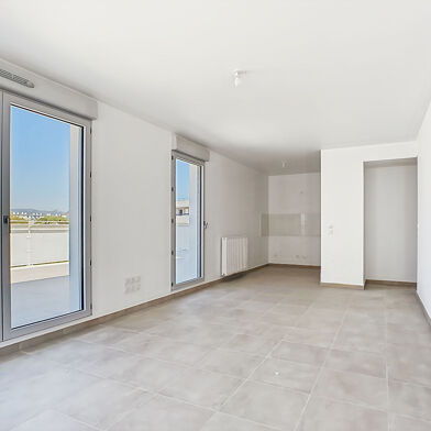 Appartement 3 pièces 1352 €