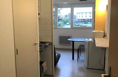 Studio 24,20 m² vendu loué - Secteur BRON CENTRE — photo du bien