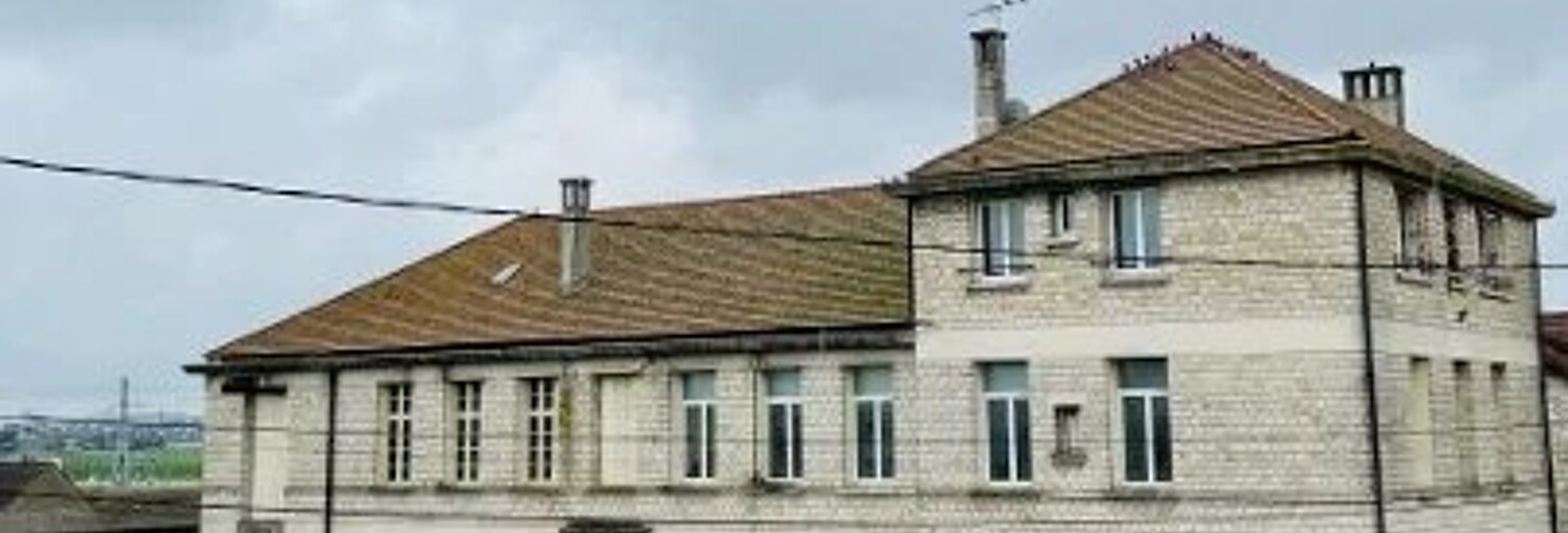 Immeuble  400 m² à vendre à Varennes-sur-Seine (77130)