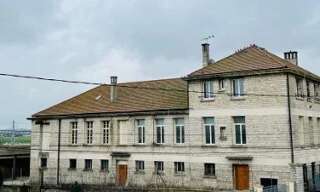 Immeuble  400 m² à vendre à Varennes-sur-Seine (77130)