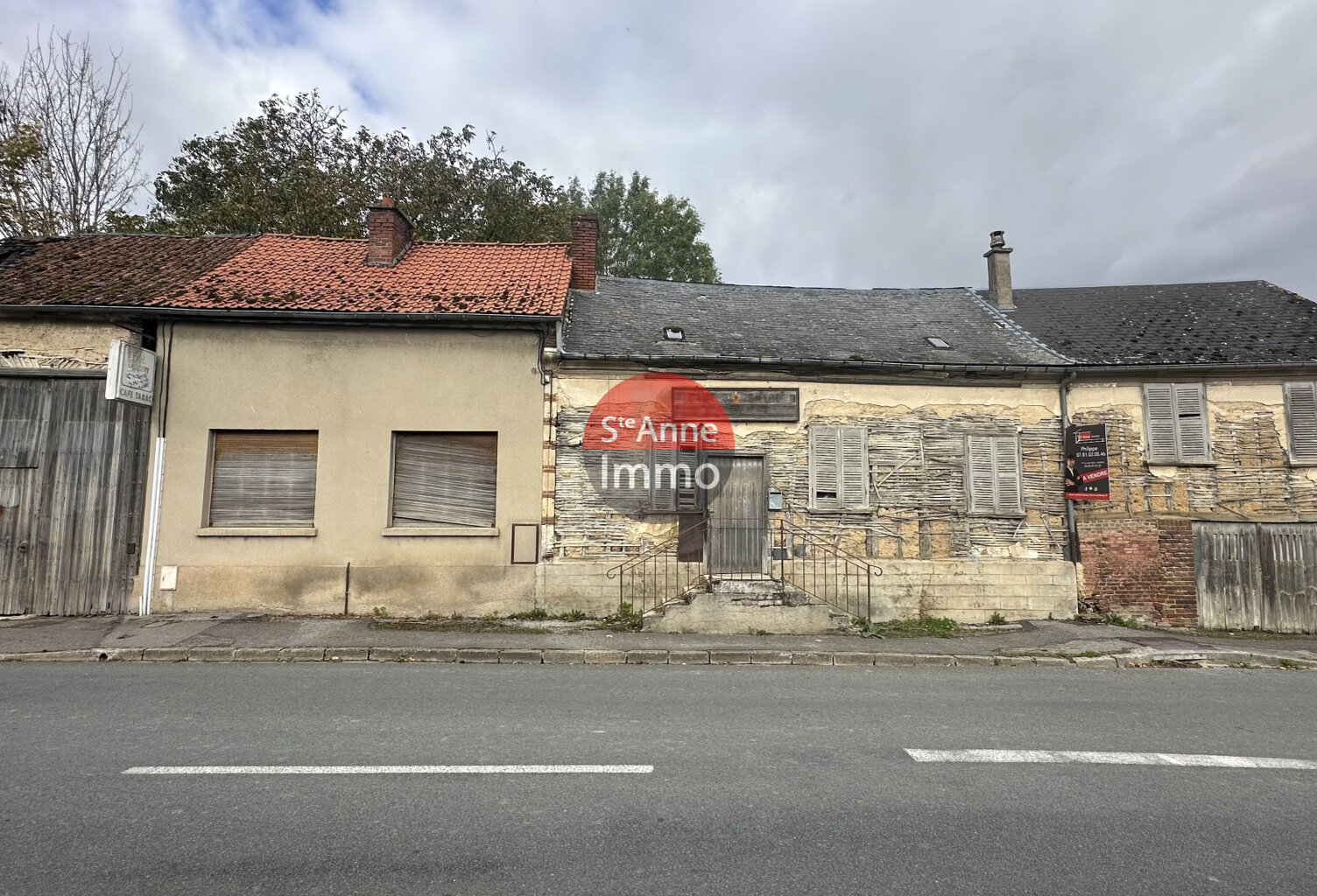 FREMONTIERS - LONGERE - 105m2 - TRAVAUX A PREVOIR - JARDIN — photo 1