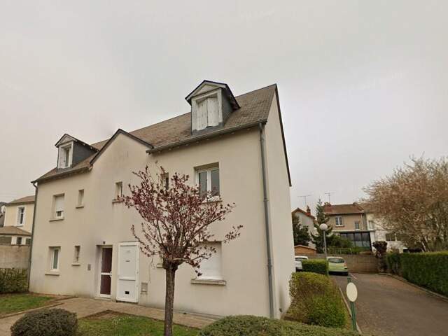 Garage à Tours — photo du bien