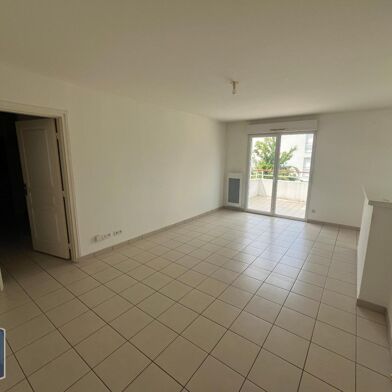 Appartement 3 pièces 713 €