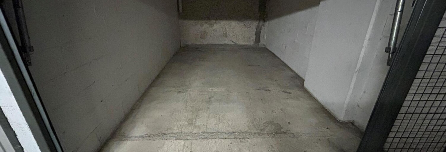 Garage   m² à louer à Tours (37000)