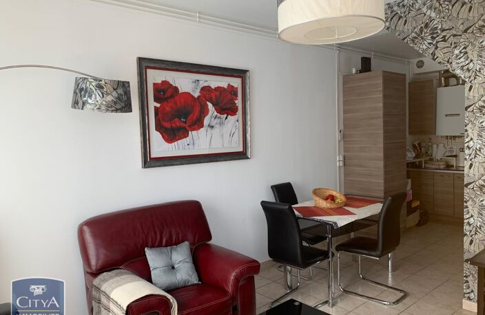Location appartement 4 pièces 78 m² à Tours (37000) — photo 3