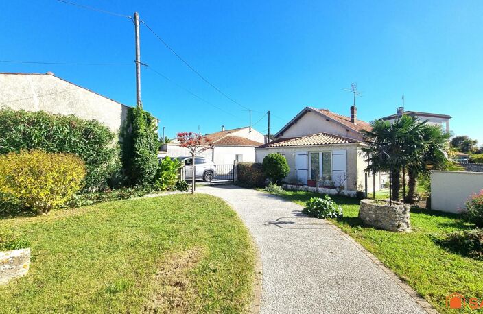 3 maisons: Ensemble immobilier au calme en plein centre. — photo 5