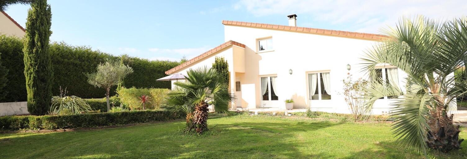 Maison 7 Pièces 155 m² à vendre à Montsenelle (50250)