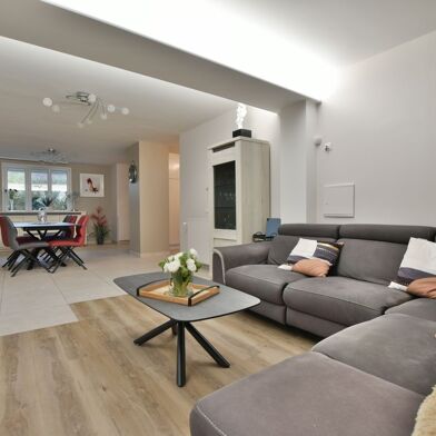 Maison 6 pièces 327600 €