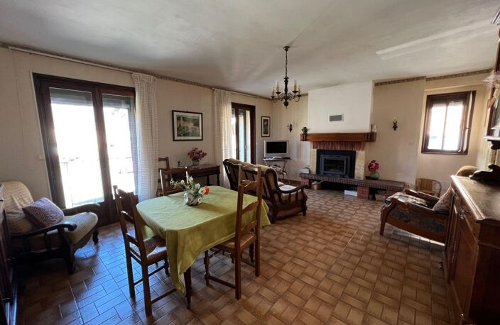 Maison de village avec terrasse couverte — photo 5