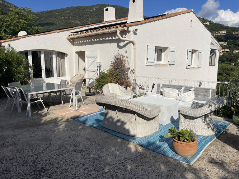 Villa 2 appartements. Piscine. — photo 1