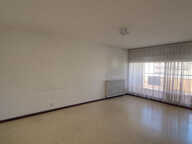 APPARTEMENT T3 AVEC LOGGIA, ASCENSEUR, PROCHE JARDINS DE LA — photo 2