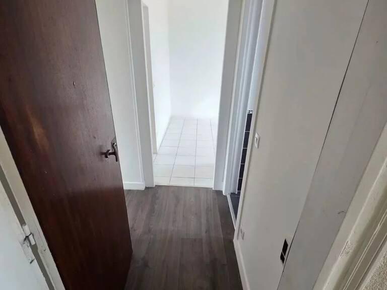 Appartement à Mandres-les-Roses — photo 1