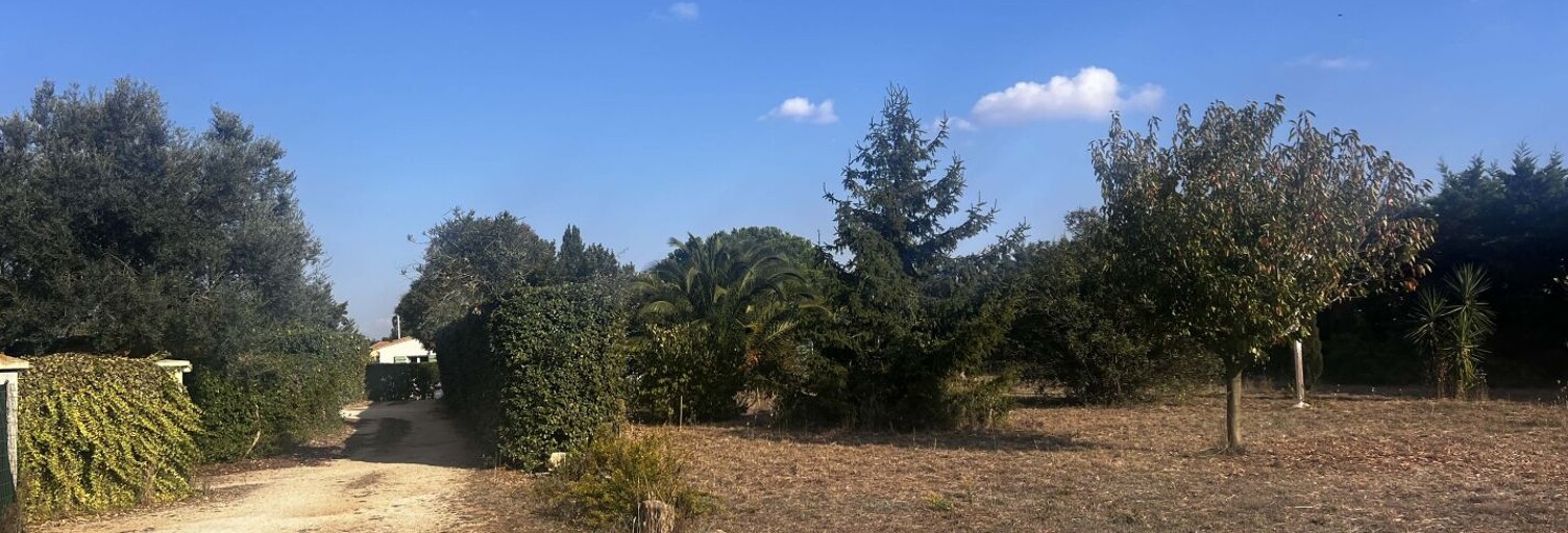 Terrain  812 m² à vendre à Saint-Gilles (30800)