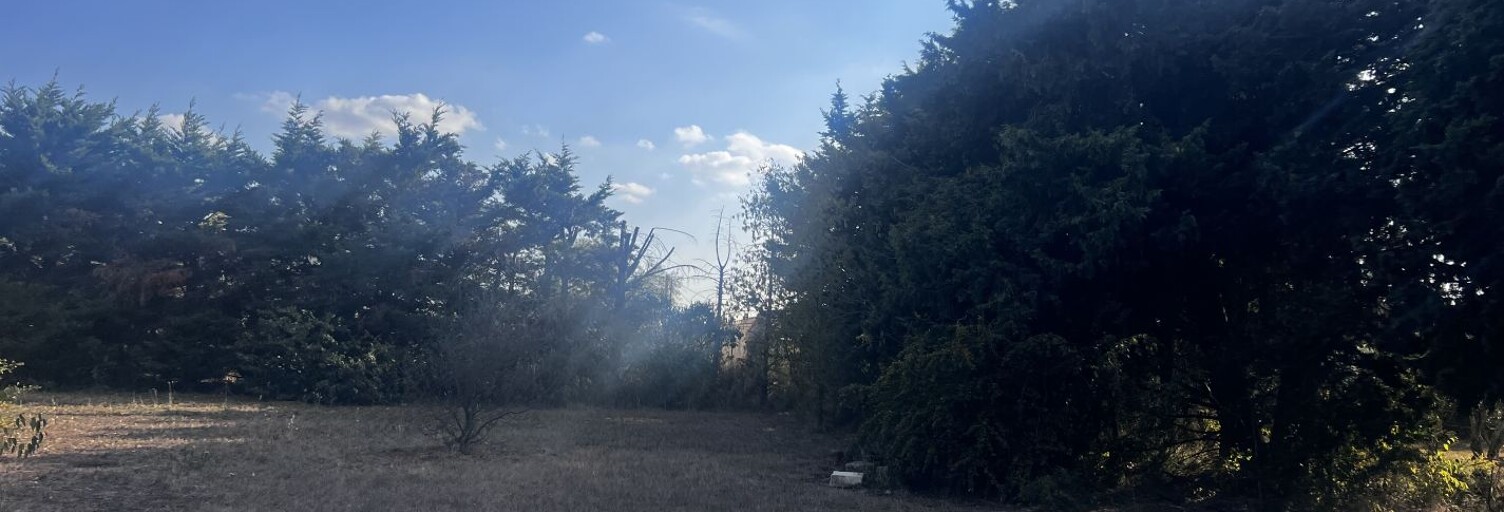 Terrain  899 m² à vendre à Saint-Gilles (30800)