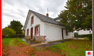 Maison 10 Pièces 178 m² à vendre à Saint-Martin-d'Estréaux (42620)
