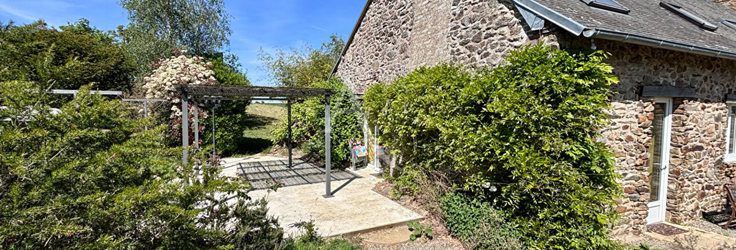 Maison 8 Pièces 250 m² à vendre à Saint-Denis-d'Anjou (53290)
