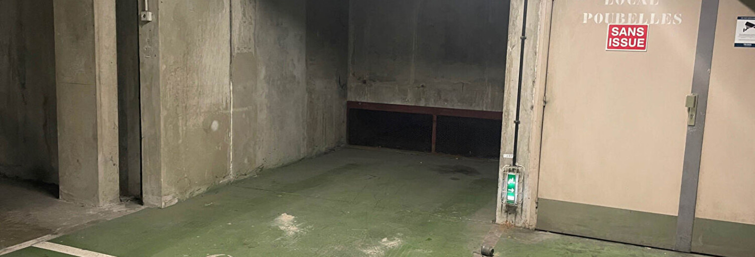 Garage   m² à louer à Villeurbanne (69100)