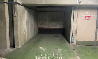 Garage   m² à louer à Villeurbanne (69100)