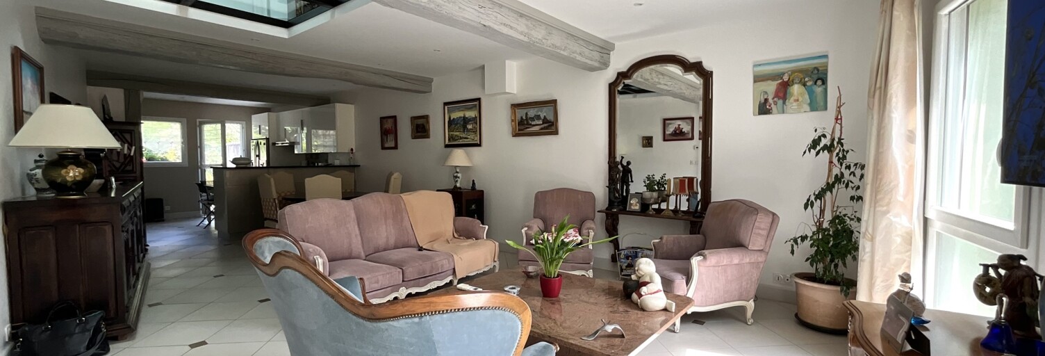 Maison 5 Pièces 205 m² à vendre à Meximieux (01800)