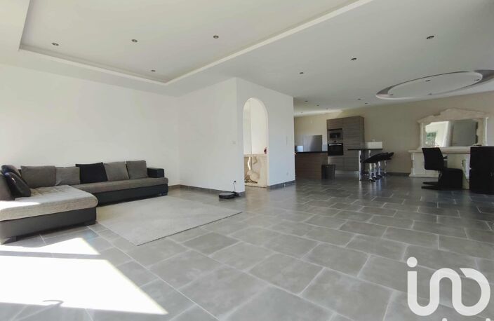 Vente Maison/villa 5 pièces — photo 2