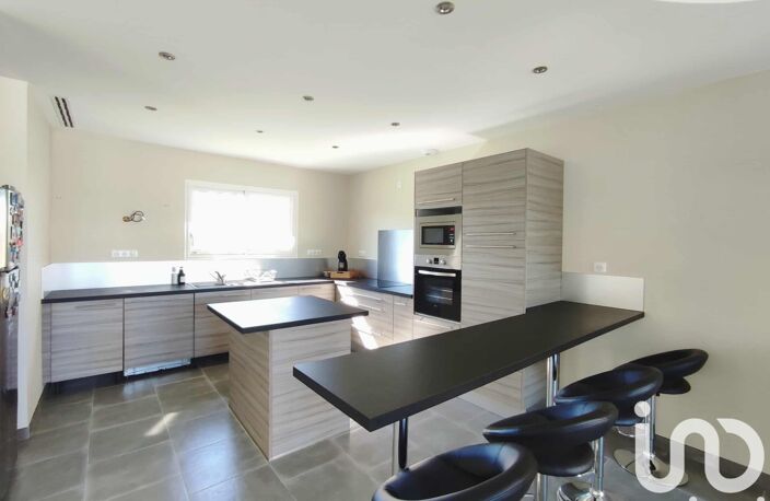 Vente Maison/villa 5 pièces — photo 3