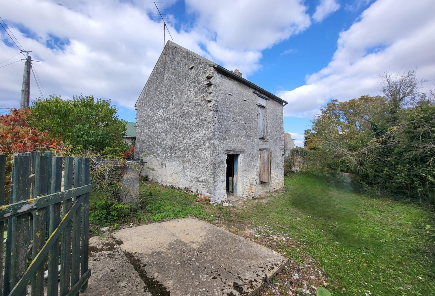 Maison en pierre à rénover — photo 1