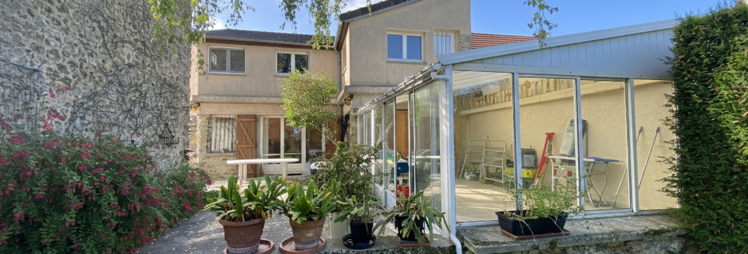 Maison 8 Pièces 174 m² à vendre à Le Mesnil-Saint-Denis (78320)