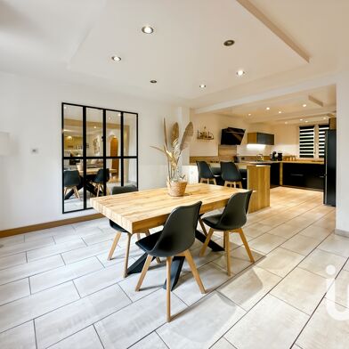 Maison 7 pièces 319500 €