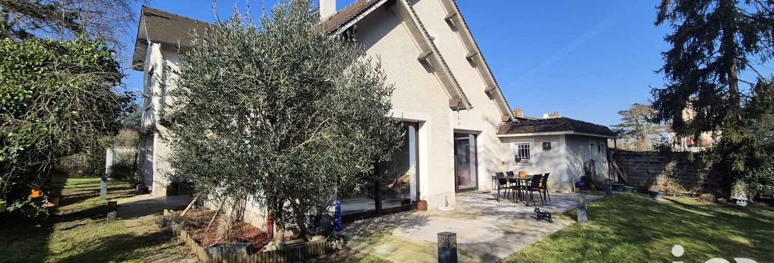 Maison 8 Pièces 250 m² à vendre à La Rochette (77000)