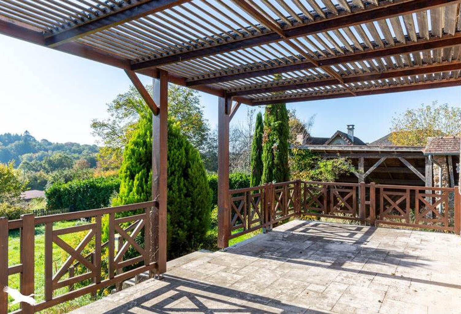Maison en pierre de 4 pièces principales — photo 1