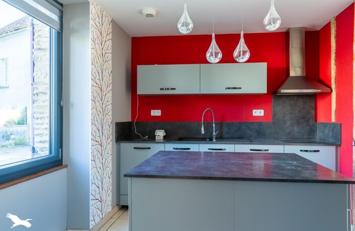 Maison en pierre de 4 pièces principales — photo 2