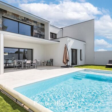 Maison 5 pièces 899000 €