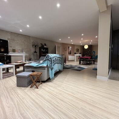 Immeuble  285000 €