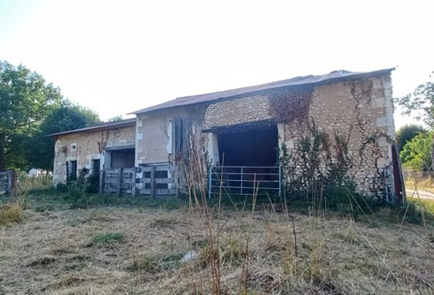 Ferme (tte) de 3 pièces principales — photo 1