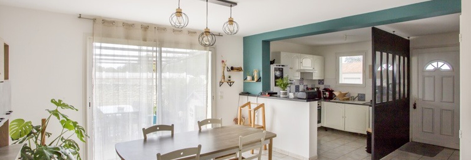 Maison 4 Pièces 96 m² à vendre à Saint-Jean-de-Liversay (17170)