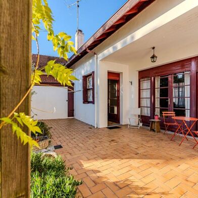 Maison 5 pièces 1042000 €