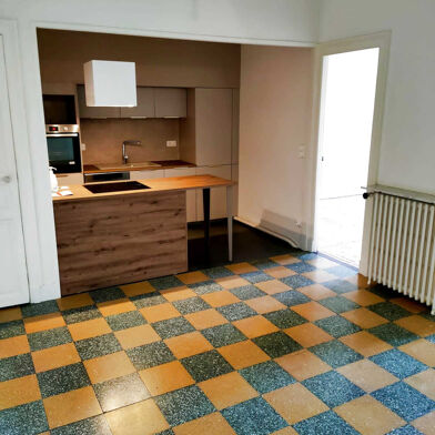 Appartement 3 pièces 900 €