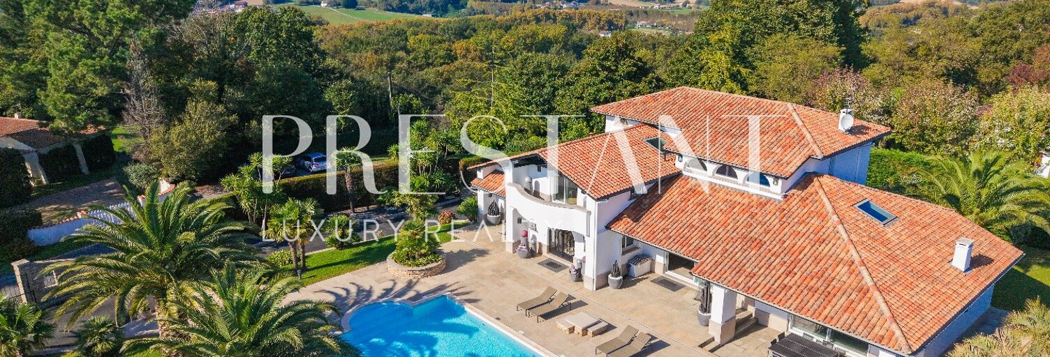 Maison 9 Pièces 294 m² à vendre à Urrugne (64122)