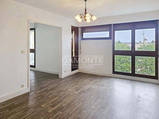 Appartement 3 pièces   71,38 m2  carrez  Proche commodités — photo du bien