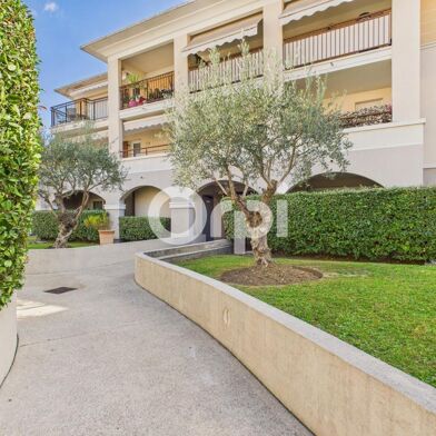 Appartement 2 pièces 241500 €